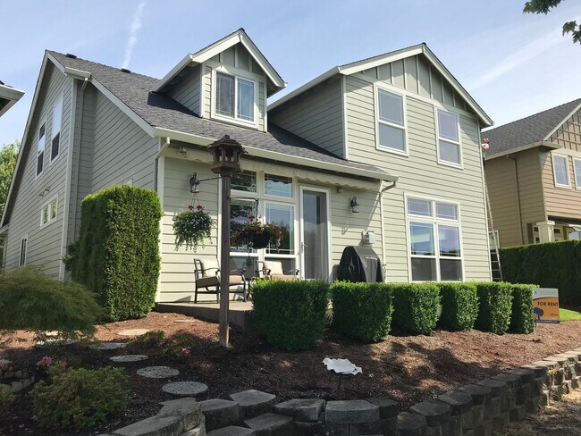 788 Tukwila Dr in Woodburn, OR - Building Photo - Building Photo