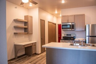 2460 Golf Rd in Eau Claire, WI - Building Photo