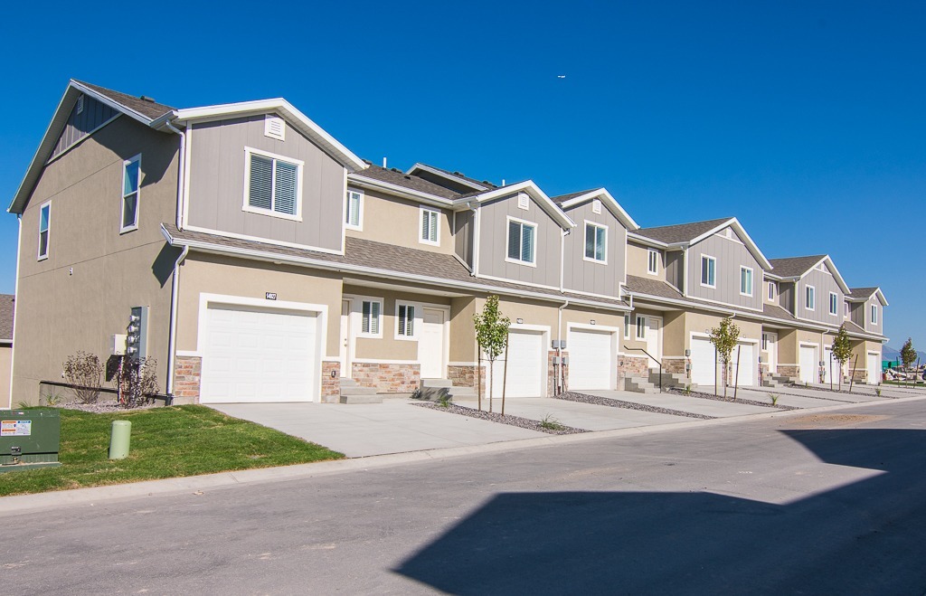 Laguna Farms Quadruplex in Nampa, ID - Building Photo