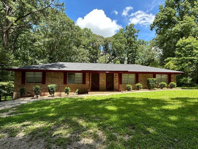 6694 Maxwell Dr in Lithia Springs, GA - Building Photo - Building Photo