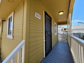 2028 Julian Ave in San Diego, CA - Building Photo - Building Photo