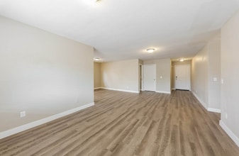 2251 W Roeser Rd in Phoenix, AZ - Building Photo - Building Photo