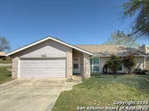 7401 Oak Marsh St in Live Oak, TX - Building Photo - Building Photo