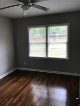 2702 N Camp Cir in La Marque, TX - Foto de edificio - Building Photo