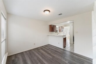 6422 Chatham Island Ln in Houston, TX - Building Photo - Building Photo