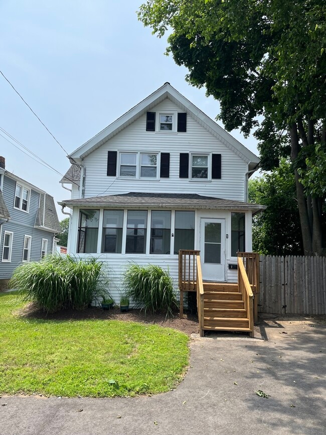 property at 7 Southard Ct