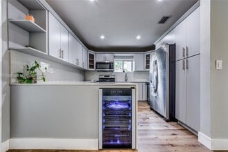 2363 SW 21st Ter in Miami, FL - Building Photo - Building Photo