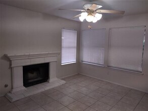 8608 Devine Ln in Austin, TX - Building Photo - Building Photo