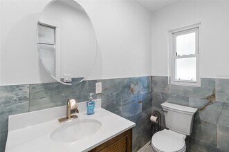 3700 Whiting Dr SE in St. Petersburg, FL - Building Photo - Building Photo