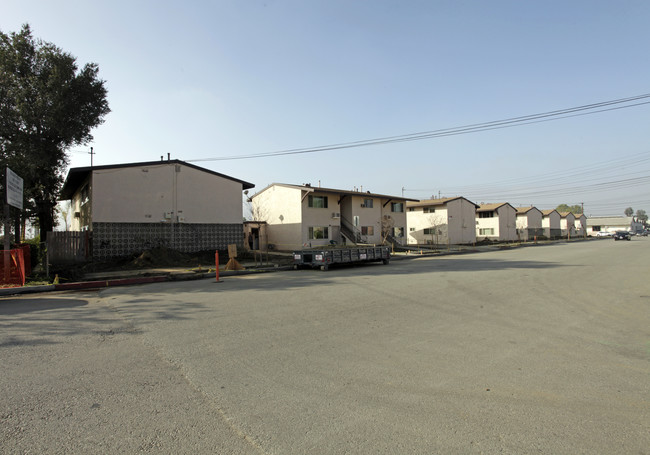 Azusa Hills in Azusa, CA - Foto de edificio - Building Photo