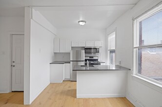 2204 E Carson St in Pittsburgh, PA - Building Photo - Building Photo