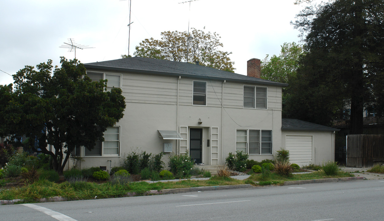 98 N 10th St in San Jose, CA - Building Photo