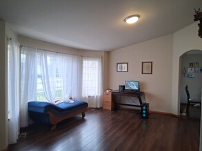 805 E Singing Hills Dr in Post Falls, ID - Foto de edificio - Building Photo