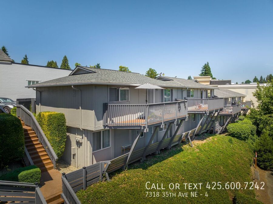 7318 35th Ave NE in Seattle, WA - Building Photo