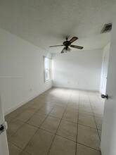 17500 NW 67th Pl in Hialeah, FL - Building Photo - Building Photo