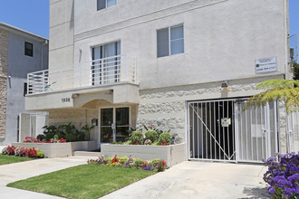 Manning Avenue in Los Angeles, CA - Building Photo - Building Photo