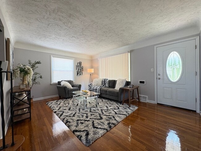 22651 Coulter Ave in Euclid, OH - Building Photo - Building Photo