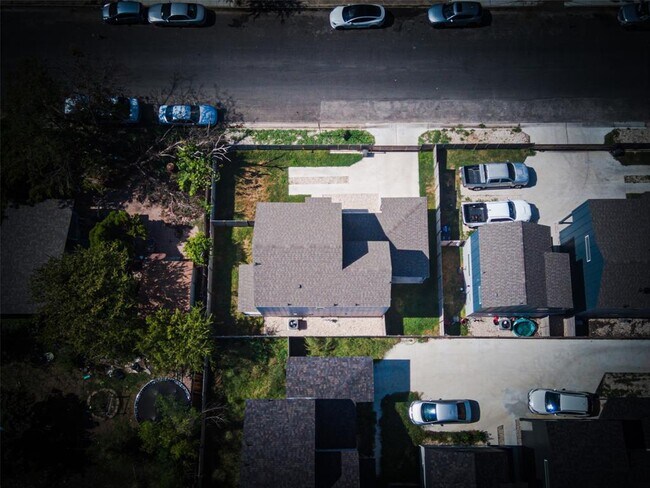 1004 Wheatley Ave in Austin, TX - Building Photo - Building Photo