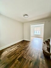 2060 E Lippincott St in Philadelphia, PA - Building Photo - Building Photo