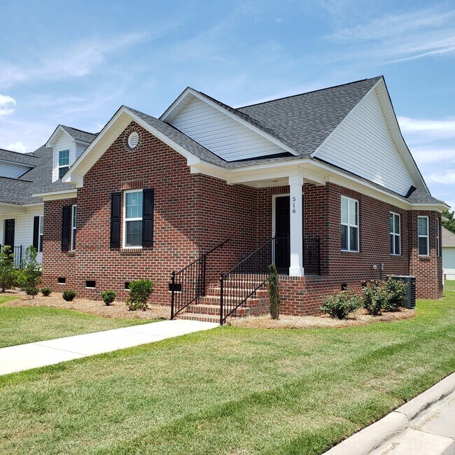 516 Amberdale Cir W in Lumberton, NC - Building Photo - Building Photo