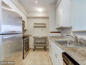 555 Massachusetts Ave NW-Unit -1317 in Washington, DC - Building Photo - Building Photo