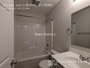 2977 Locust Grv Ct in Harrisonburg, VA - Building Photo - Building Photo