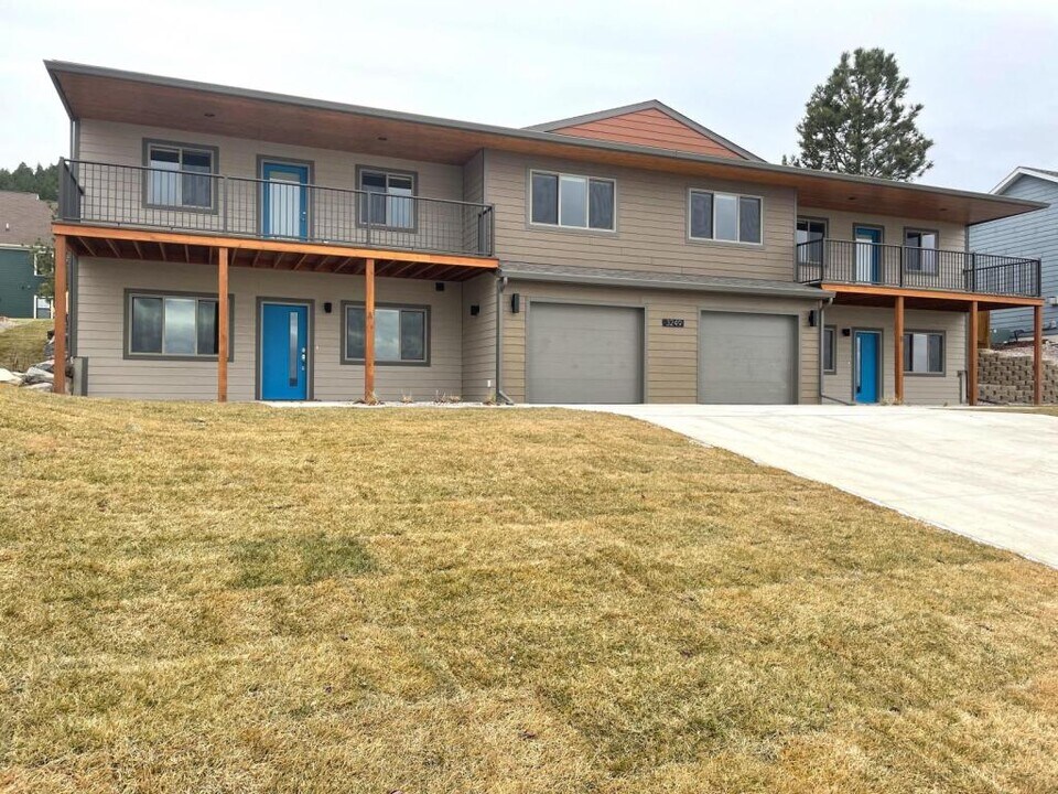 3249 Cabernet Dr in Helena, MT - Foto de edificio