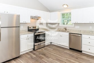 200 Sunstede Rd in Warner Robins, GA - Building Photo - Building Photo