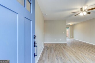 48 Clark St in Newnan, GA - Building Photo - Building Photo