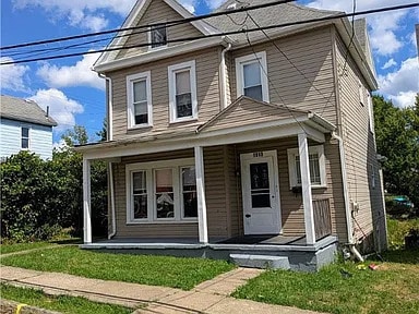 property at 1913 Evans Ave