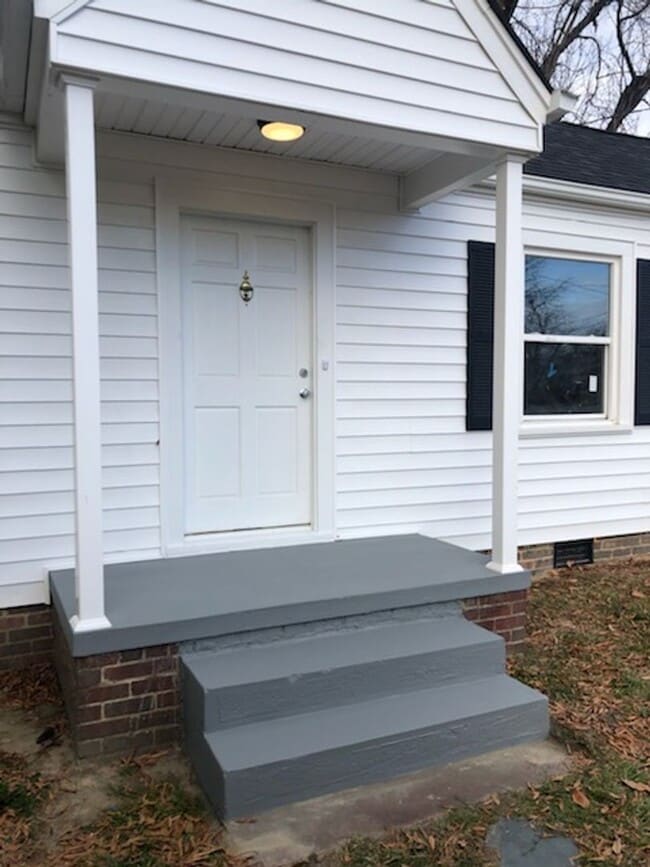 property at 1334 N Mebane St