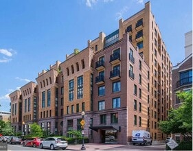 910 M St NW in Washington, DC - Building Photo - Building Photo
