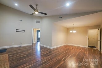 2434 Dryden Ln in Charlotte, NC - Building Photo - Building Photo