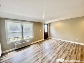 2500 Grand Ave in Des Moines, IA - Building Photo - Building Photo