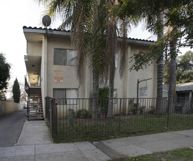 Erwin Palms in Van Nuys, CA - Building Photo - Building Photo