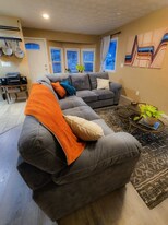 7230 Basel St in Anchorage, AK - Building Photo