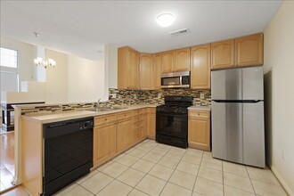 4200 Mozart Brigade Ln, Unit U in Fairfax, VA - Building Photo - Building Photo