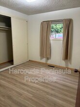 1911 Jacobsen Blvd in Bremerton, WA - Building Photo - Building Photo