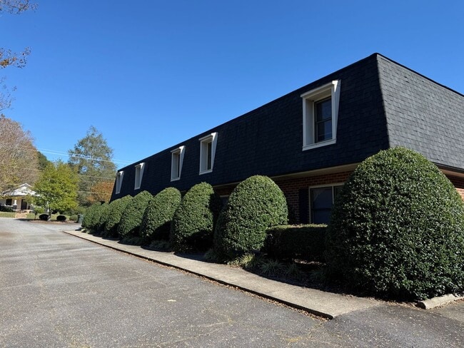 339 8th Ave Dr NW in Hickory, NC - Building Photo - Building Photo