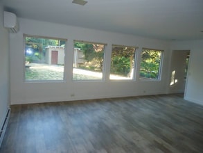 1449 Portola Rd in Woodside, CA - Building Photo - Building Photo