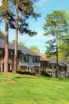 Carriage House Apartments Carriage House Apartments