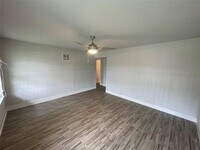 5101 Crane St photo'