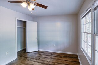 406 Russell Pkwy-Unit -Shamrock-02 in Warner Robins, GA - Building Photo - Building Photo