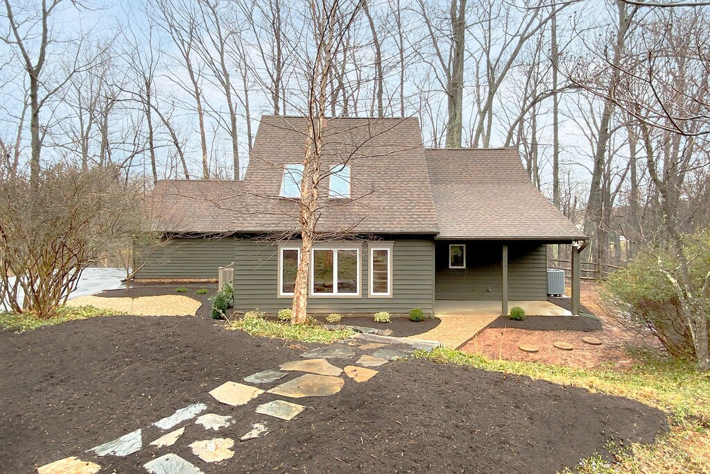 1237 Timberbranch Ct in Charlottesville, VA - Building Photo
