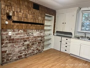 439 Fourth St. Apt. in Old Town, ME - Foto de edificio - Building Photo