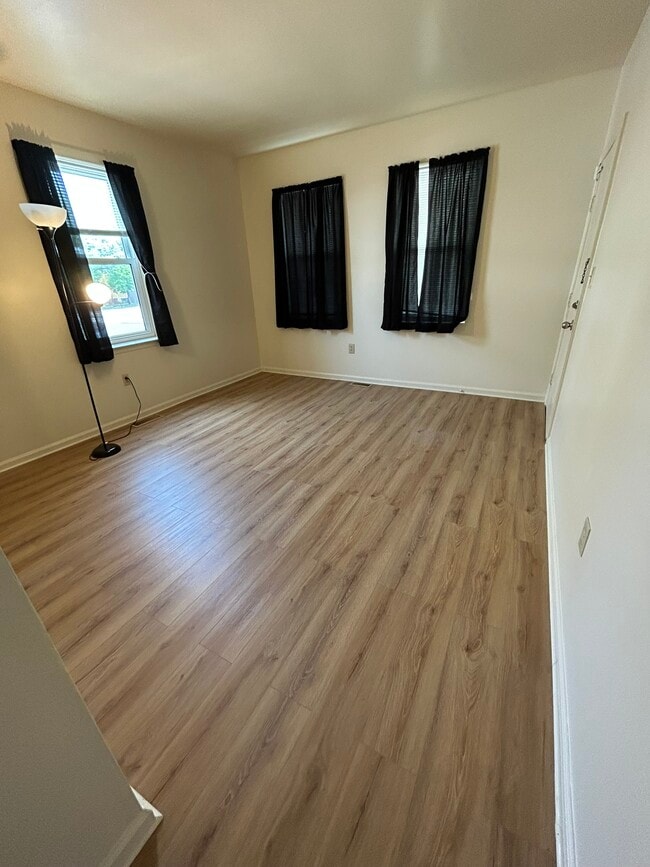 25 Hall St, Unit 25A Hall Street