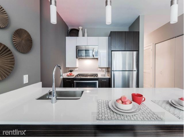 180 N Michigan Ave in Chicago, IL - Building Photo - Building Photo