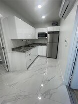15426 SW 168th Terrace, Unit 2 in Miami, FL - Building Photo