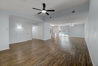 5702 Golden Grove Ln in Spring, TX - Building Photo - Building Photo