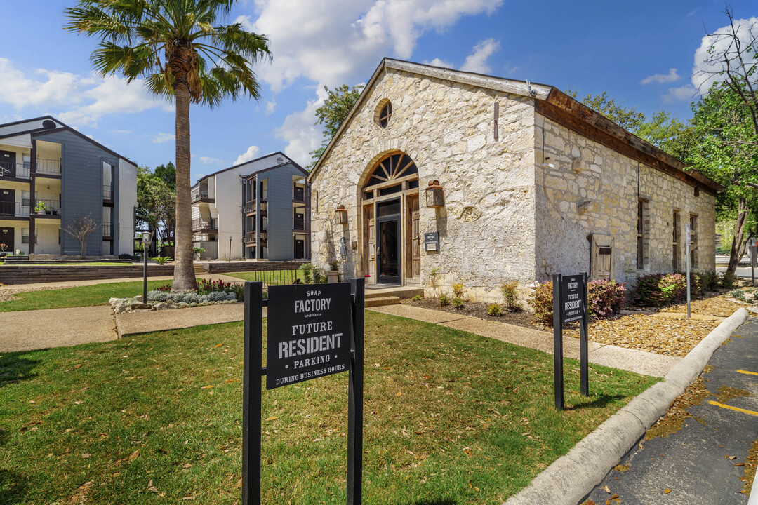 Soap Factory Apartments in San Antonio, TX - Building Photo